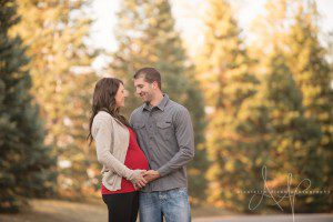 Professional Pregnancy Photographers in Lincoln Nebraska
